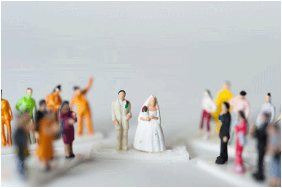 Wedding figurines